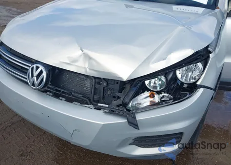 2013 Volkswagen Tiguan S z USA, uszkodzony, nr VIN WVGBV3AX5DW064704